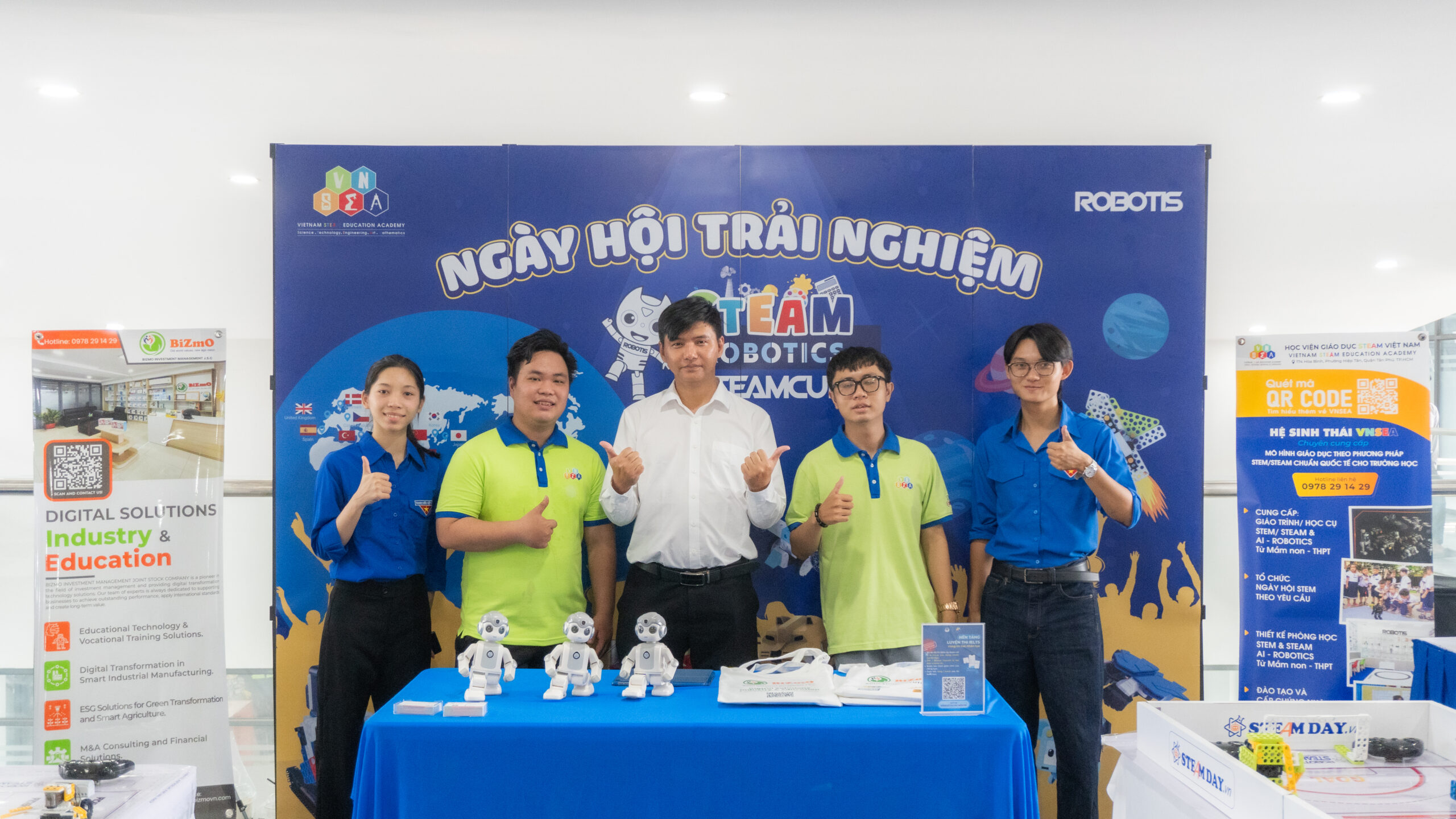 Bizmo - Chương trình Hoạt động Sáng tạo tại Đại học Nguyễn Tất Thành 1 Toàn cảnh "Chương trình Hoạt động Sáng tạo" VNSEA