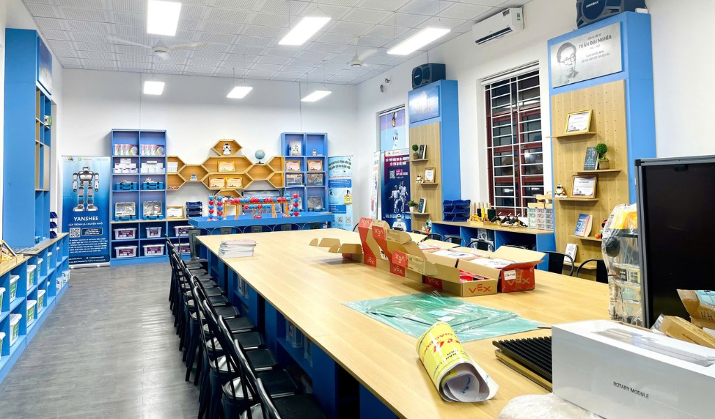 Chung Kết Green STEM 2026: Kết Quả & Giải Pháp Phòng STEM 4 Mô hình không gian phòng học STEM hiện đại, sáng tạo do BiZmO tổng thầu lắp đặt